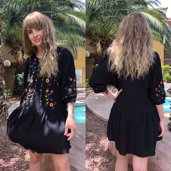 🆕 Flowers Bloom Embroidered Dress - Picture 1 of 3